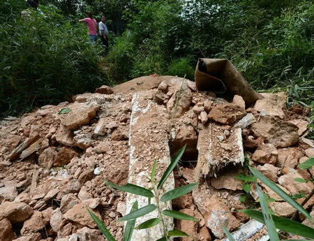 历史上秋瑾墓在70年间迁移了10次,第9次迁移最为令人痛心